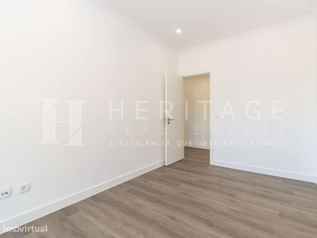 T2 totalmente remodelado na prestigiada Avenida do Bocage-23