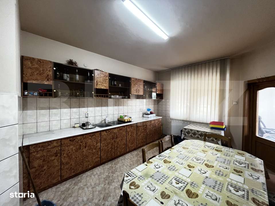 Casa de vanzare in Lazuri, ideala si pentru investitii - Imagine principală: 4/11