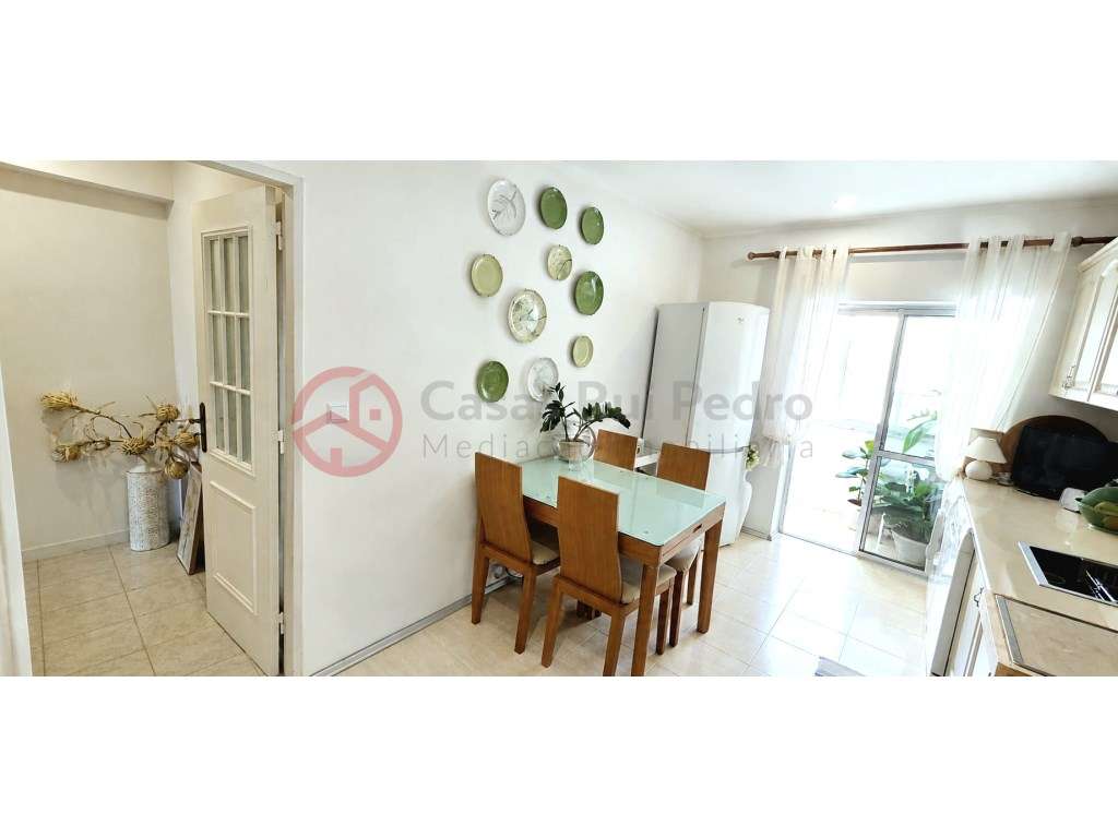 Apartamento T2 Remodelado em 2015 com Excelentes Áreas e Localizaçã...-17