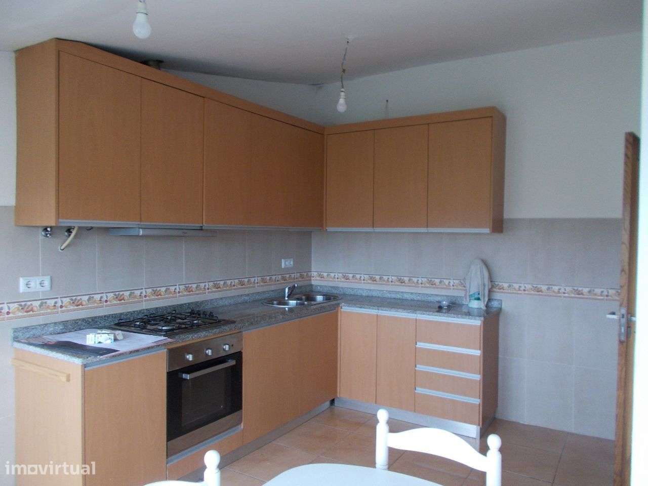 Chaves Prédio 2 Apartamentos - Grande imagem: 5/17