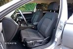 Volkswagen Passat 2.0 TDI SCR Comfortline - 24