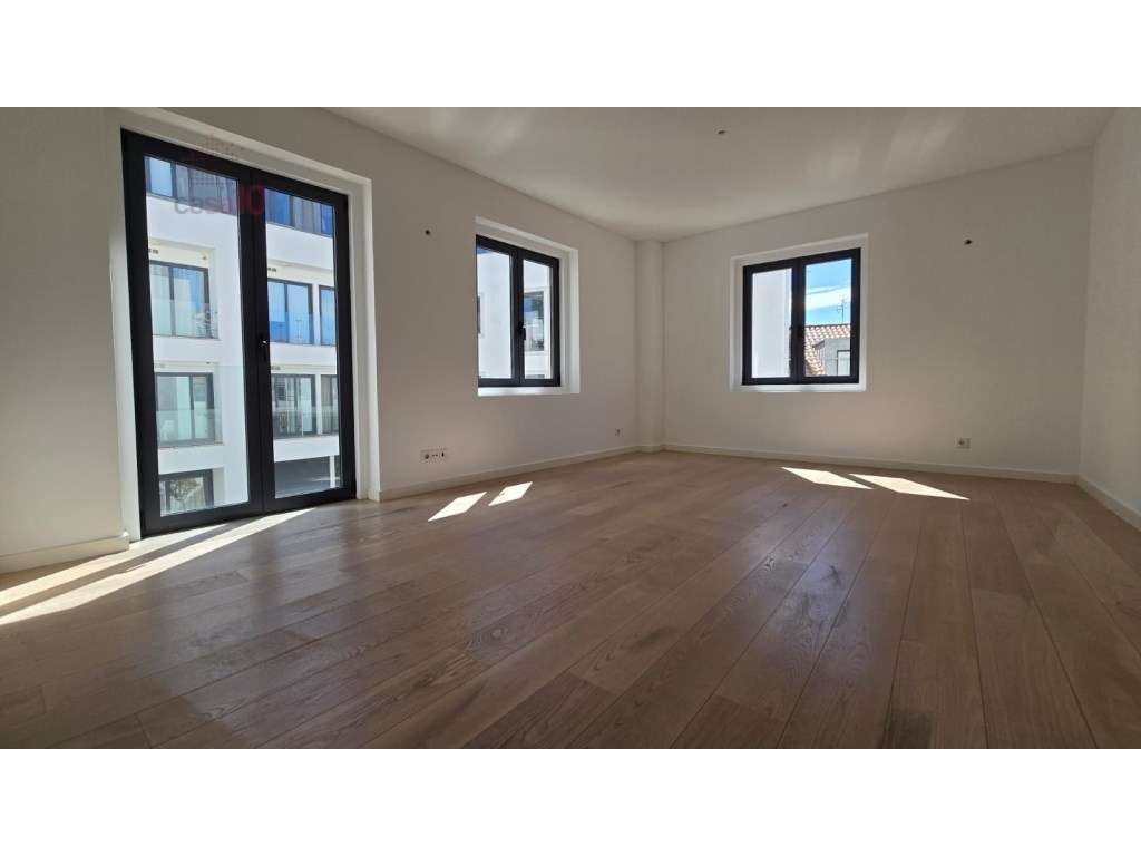 Maravilhoso T1 para venda no Palácio Mesquitela, Chiado - Grande imagem: 2/21