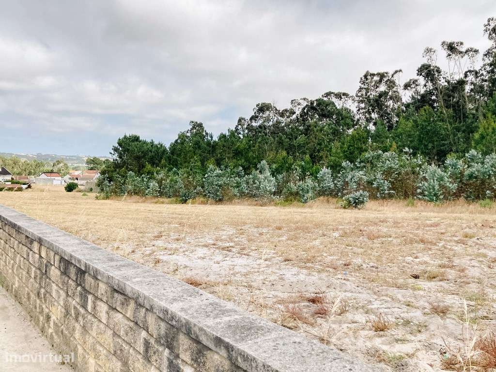 Moradia T3 com Piscina e Garagem a 5 Minutos das Caldas-18