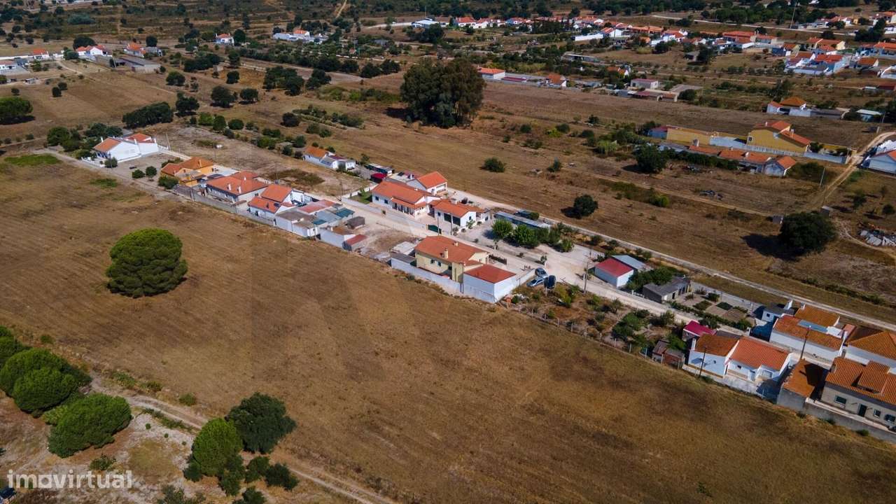 Moradia térrea T3, localizada em Glória do Ribatejo (Salvaterra de Mag - Grande imagem: 4/45