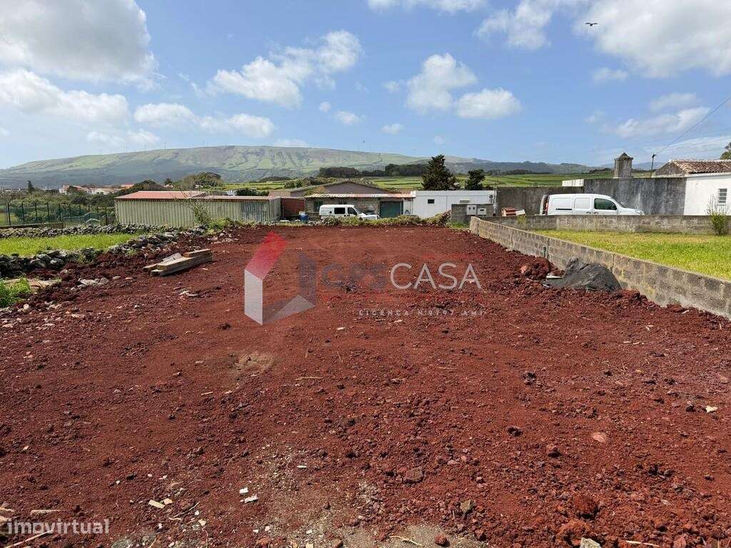 Moradia T2 em Santa Cruz com 3 artigos - Oportunidade de investimento!-3