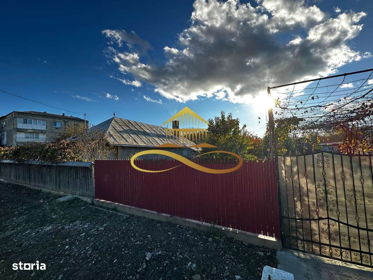 Casa batraneasca din caramida de vanzare si 4500 mp teren Negri Bacau - Imagine principală: 4/20