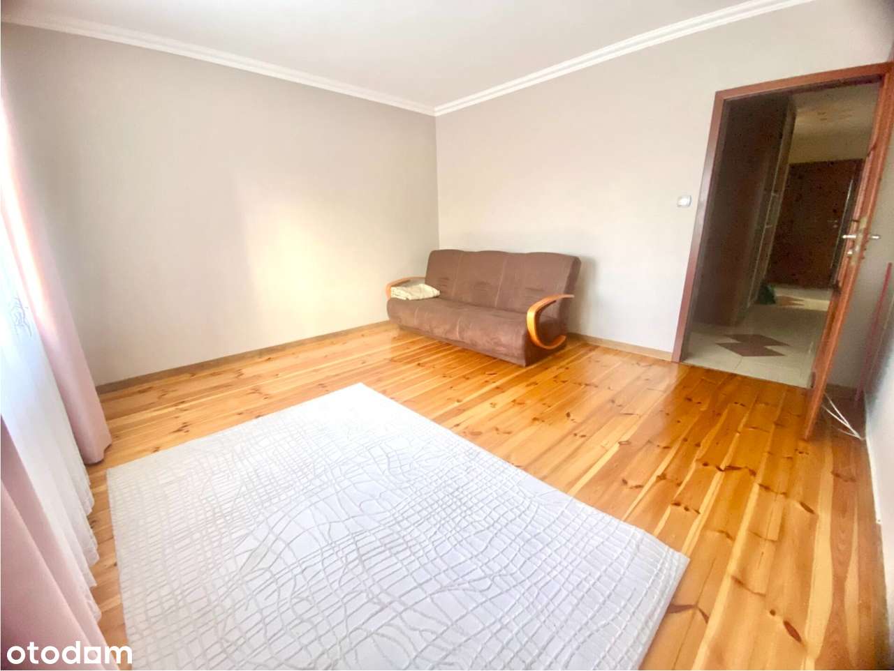 Dom- dwa niezależne pięta/2 x garaż/działka 1400m²-5