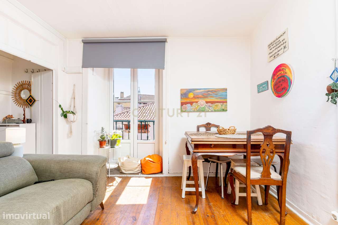 Apartamento T3 em Alfama – Autenticidade, História e Charme Lisboeta-14