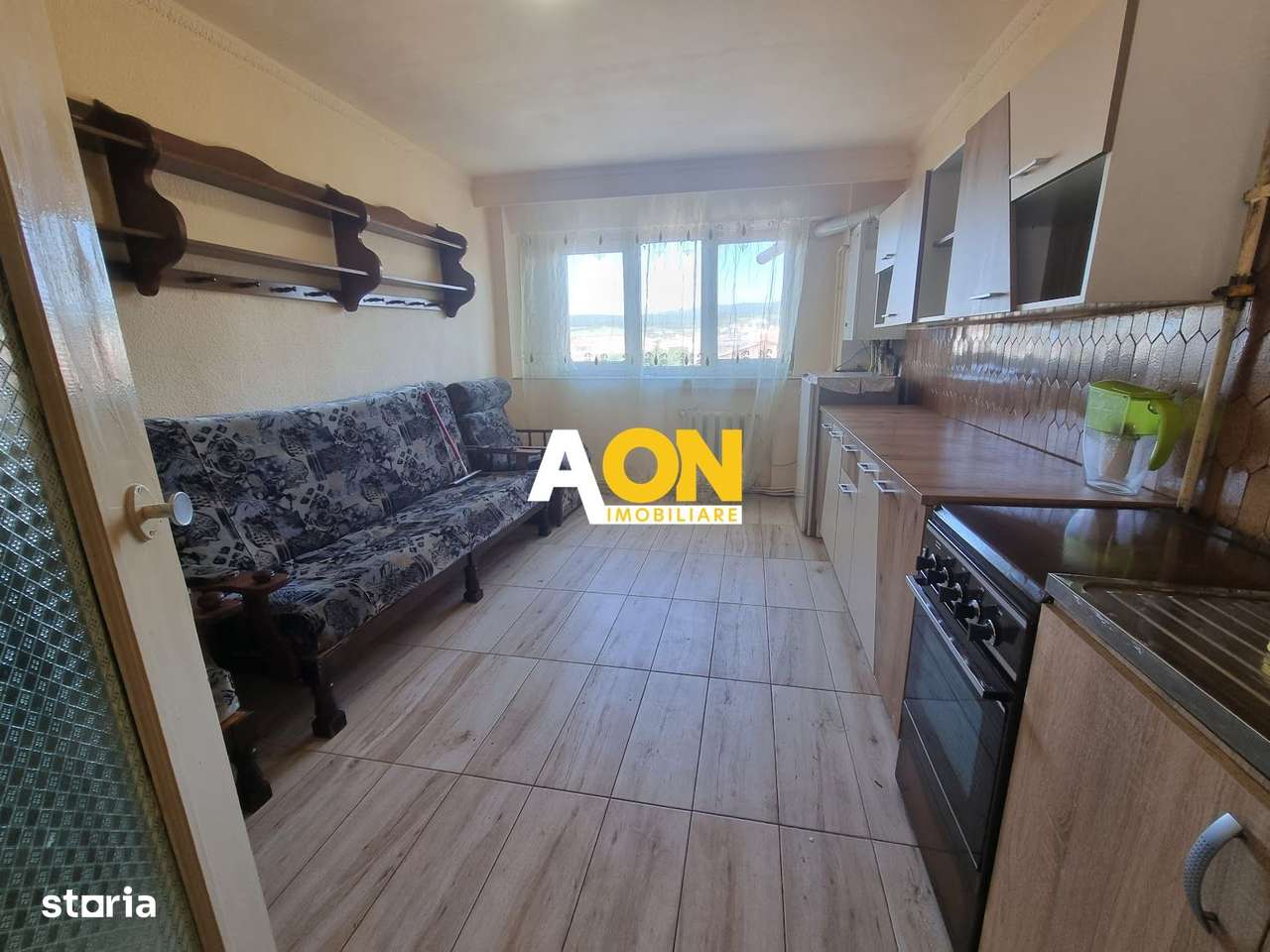 Apartament 3 Camere Decomandat, Zona Cetate - Imagine principală: 3/8