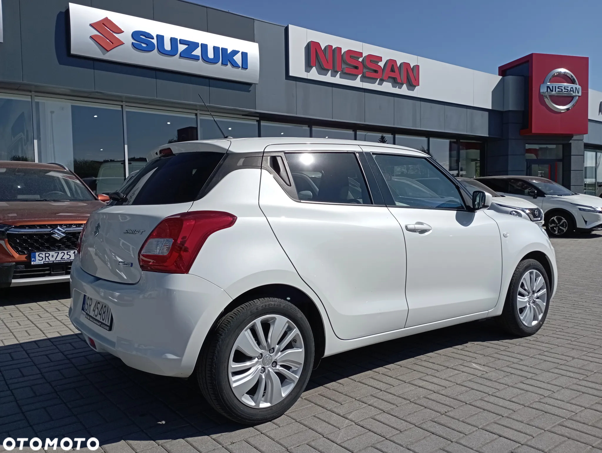 Suzuki Swift 1.2 SHVS Premium Plus - 4