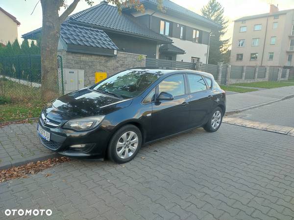 Opel Astra IV 1.4 T Active - 1