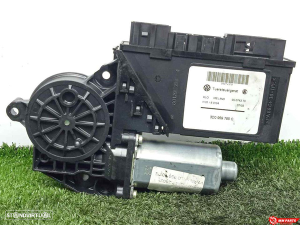 MOTOR ELEVADOR TRASEIRO ESQUERDO VOLKSWAGEN TOUAREG 7LA, 7L6, 7L7 2006 - 1