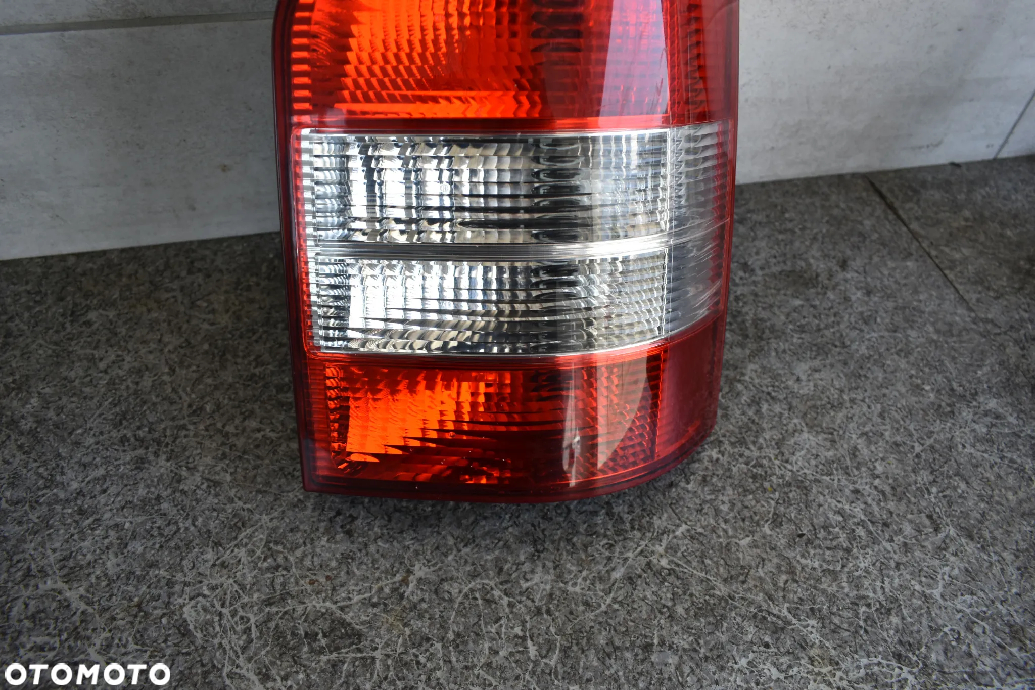 LAMPA TYŁ PRAWA VOLKSWAGEN TRANSPORTER T5 LIFT 7H5945096M - 6