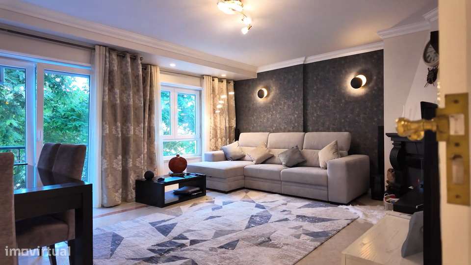 Apartamento de 2 Assoalhadas em Massamá - Grande imagem: 2/30