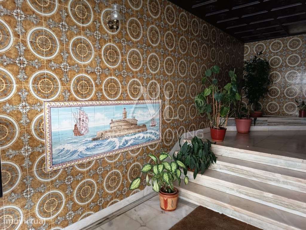 T2 - Remodelado c/ arrecadação - Oeiras-18