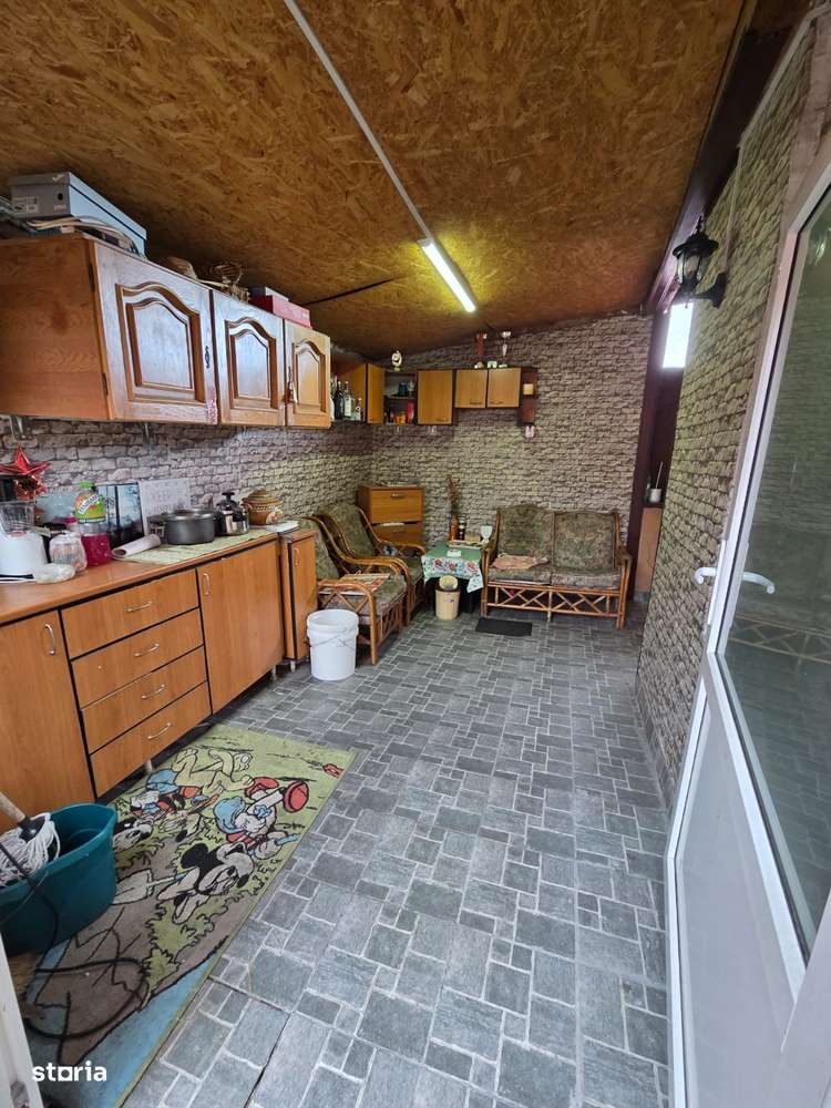 OPORTUNITATE!  VILA IN ZONA LINISTITA, 5 MIN DE CENTRU SI ZONA PADURE. - Imagine principală: 5/15