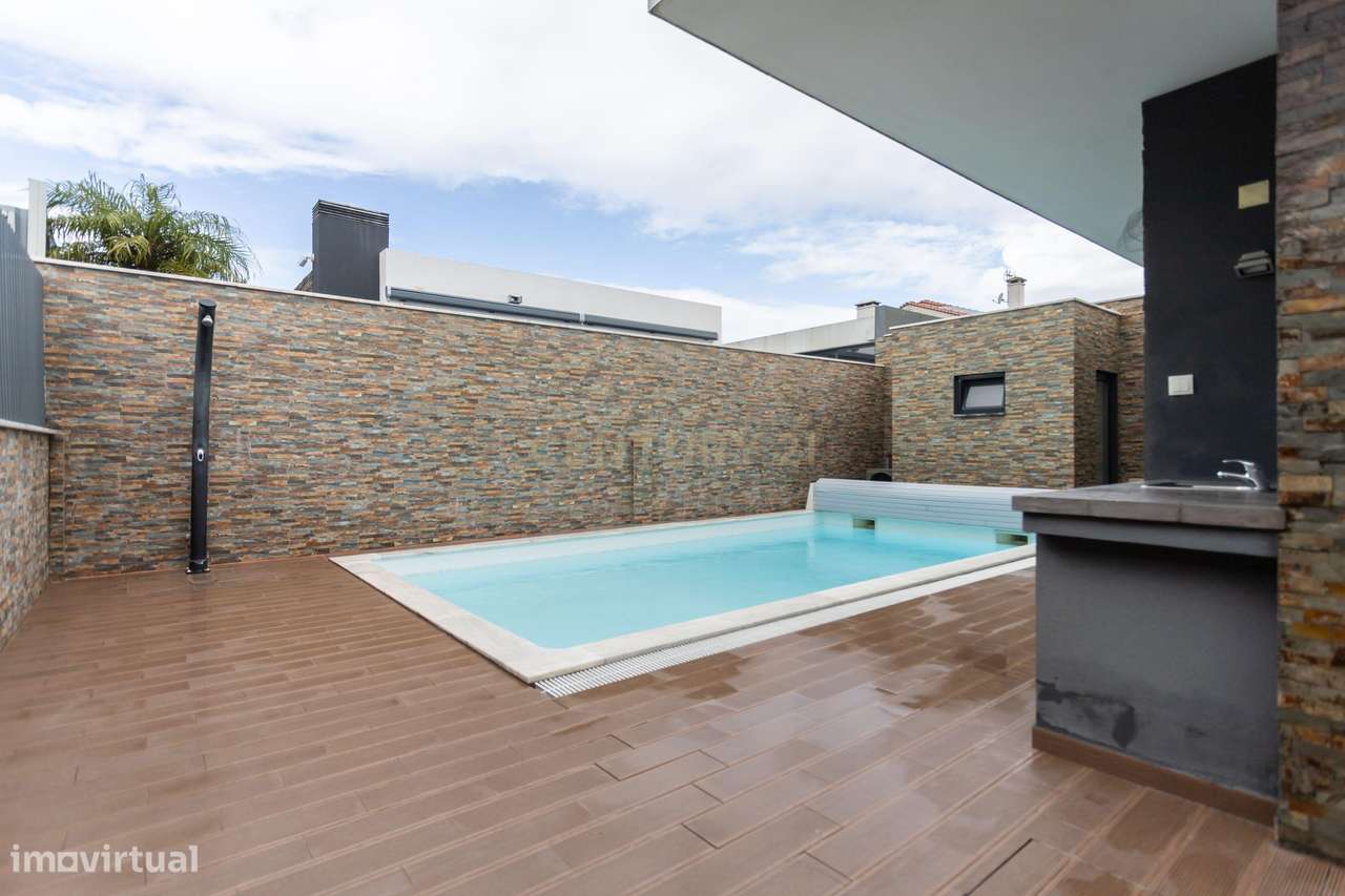 Moradia Térrea T3 em Quinta de Valadares - Seixal   850.000€ - Grande imagem: 5/27