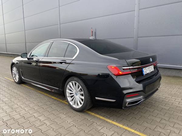 BMW Seria 7 730d xDrive mHEV sport - 6