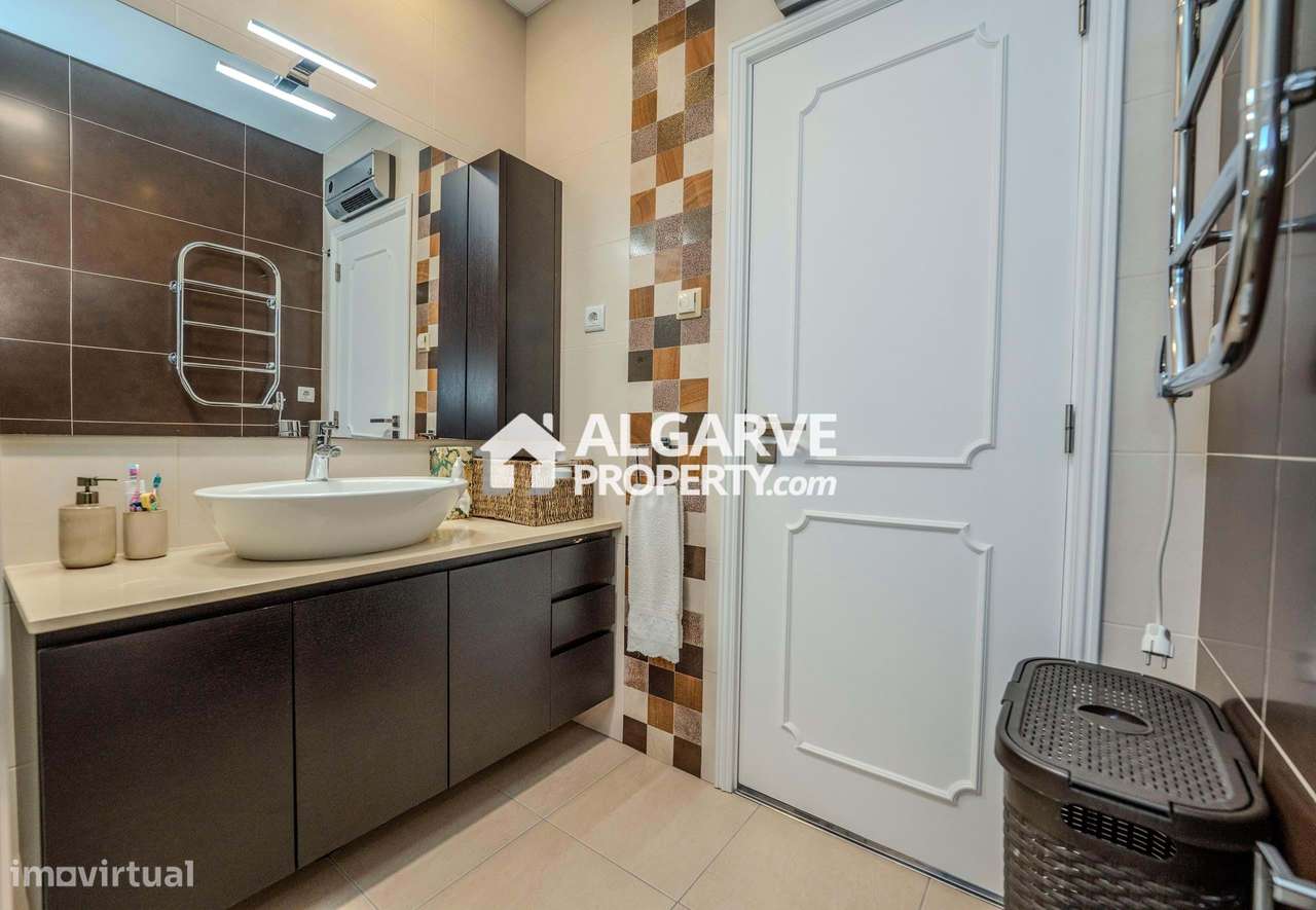 Moradia V3 + 2 numa zona calma perto de Loulé, Algarve-13