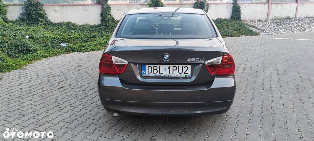 BMW Seria 3 320d - 37