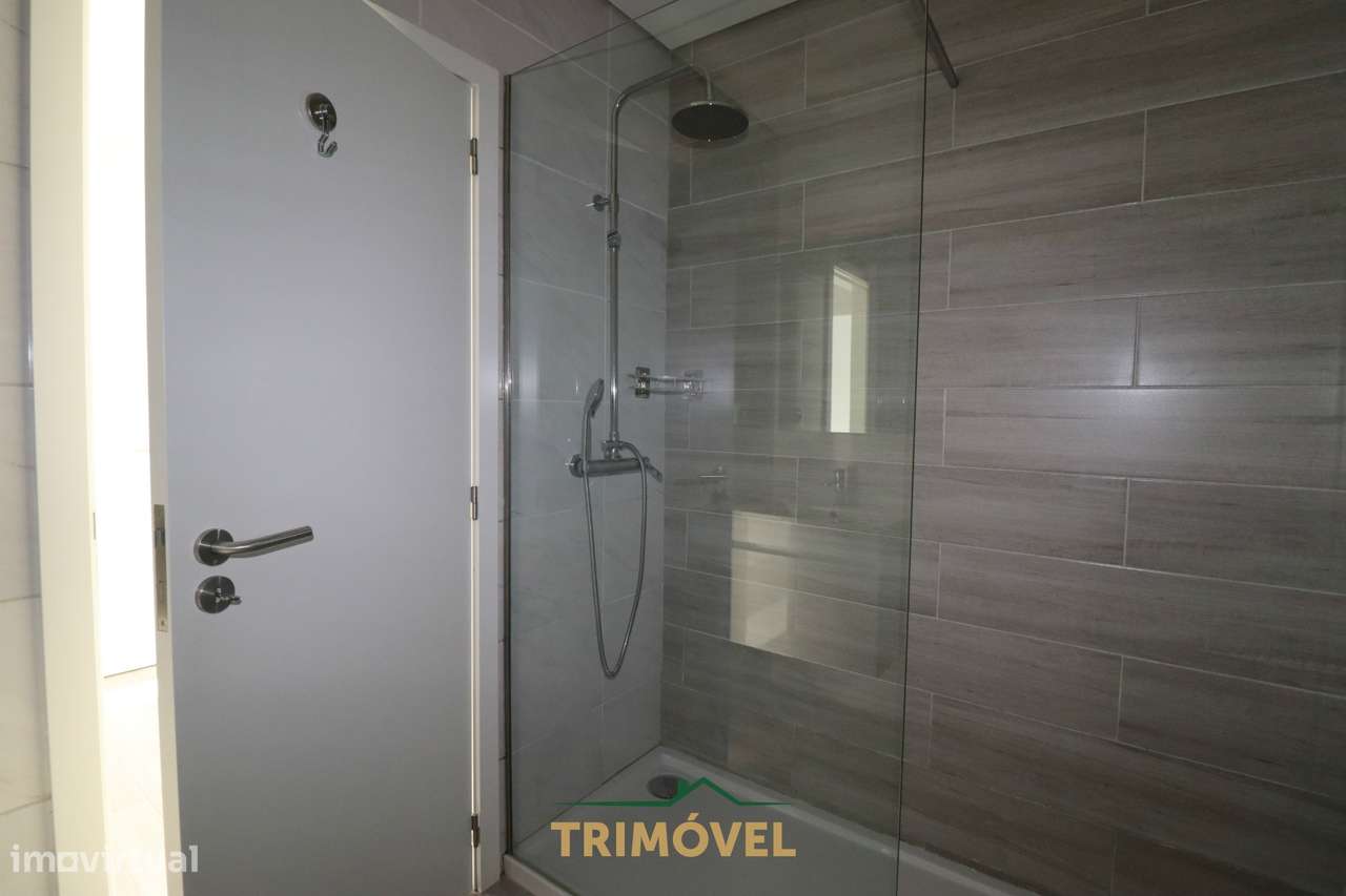 Apartamento T3 Venda em São João da Madeira,São João da Madeira-8