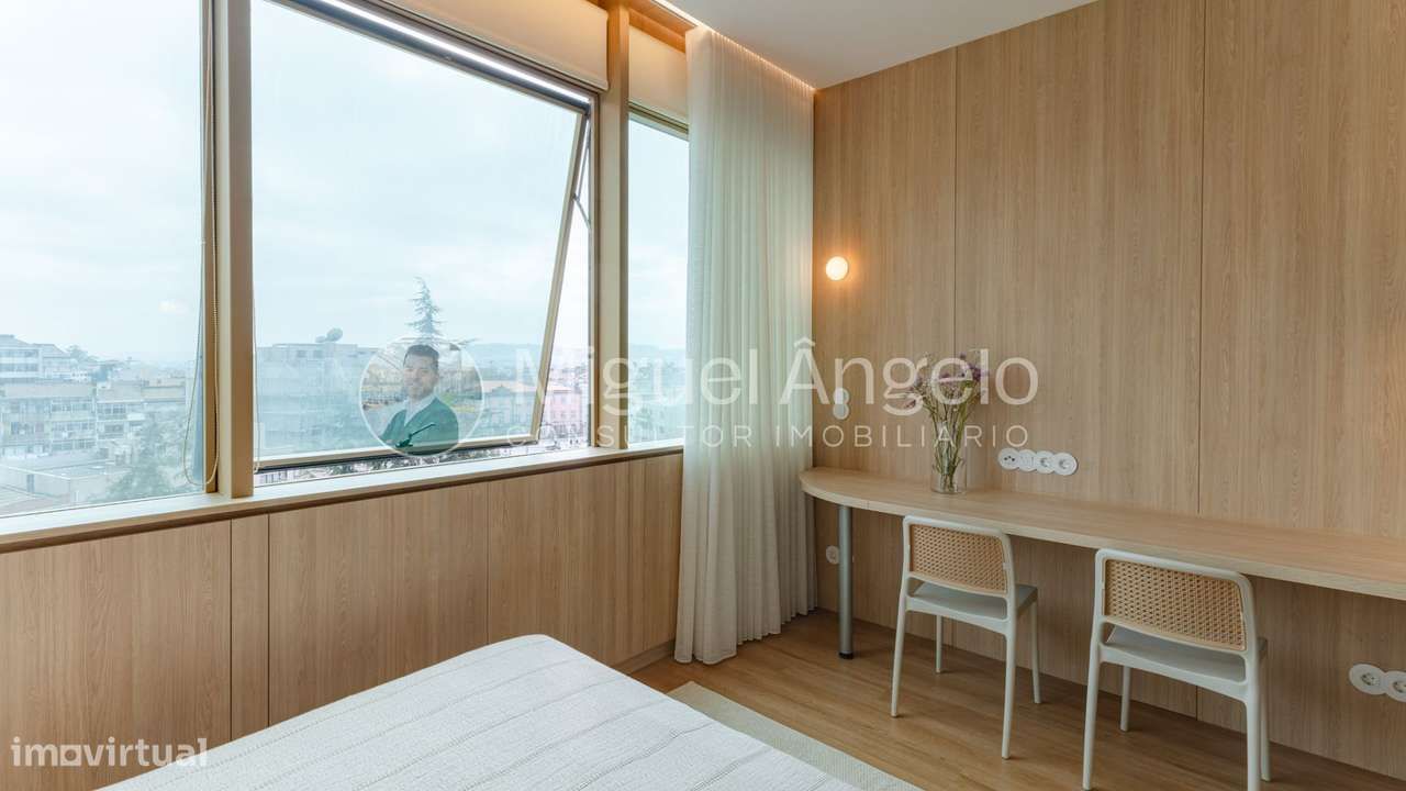 T0 novo c/ lugar garagem e vista para o Jardim Campo 24 de Agosto - Grande imagem: 2/19