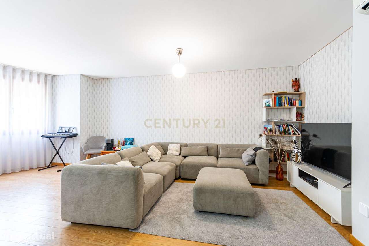 Espaçoso Apartamento T3  com terraço e box no Infantado, Loures - Grande imagem: 3/28