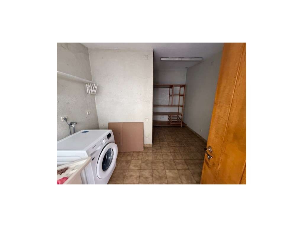 Moradia V3 na Senhora da Hora - Localização Premium!-30