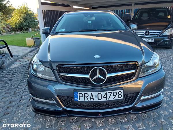 Mercedes-Benz Klasa C 220 CDI DPF Coupe (BlueEFFICIENCY) - 4