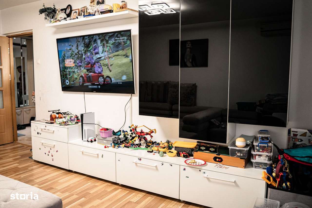 Apartament de 2 camere, decomandat, zona Cug-2