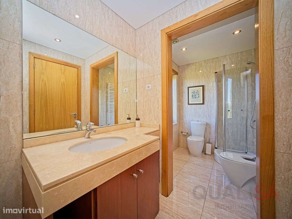 Moradia com piscina, jardim e bosque localizada na Encosta do Bom J...-8