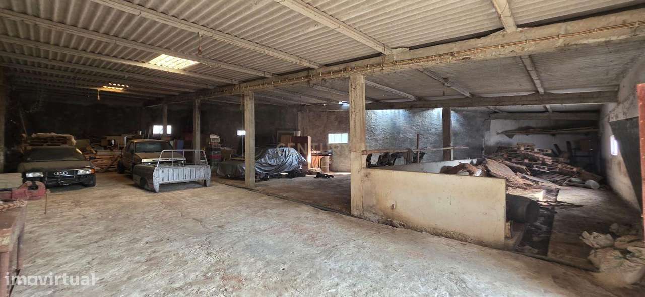 Terreno Urbanizável com Armazém - Grande imagem: 4/7