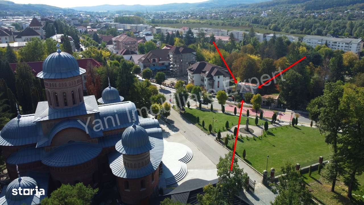 Spațiu comercial de închiriat în Curtea de Argeș. - Imagine principală: 2/11