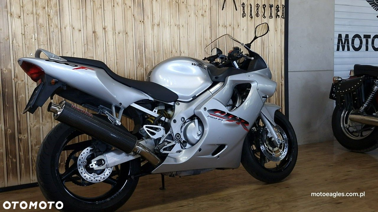 Honda CBR - 13