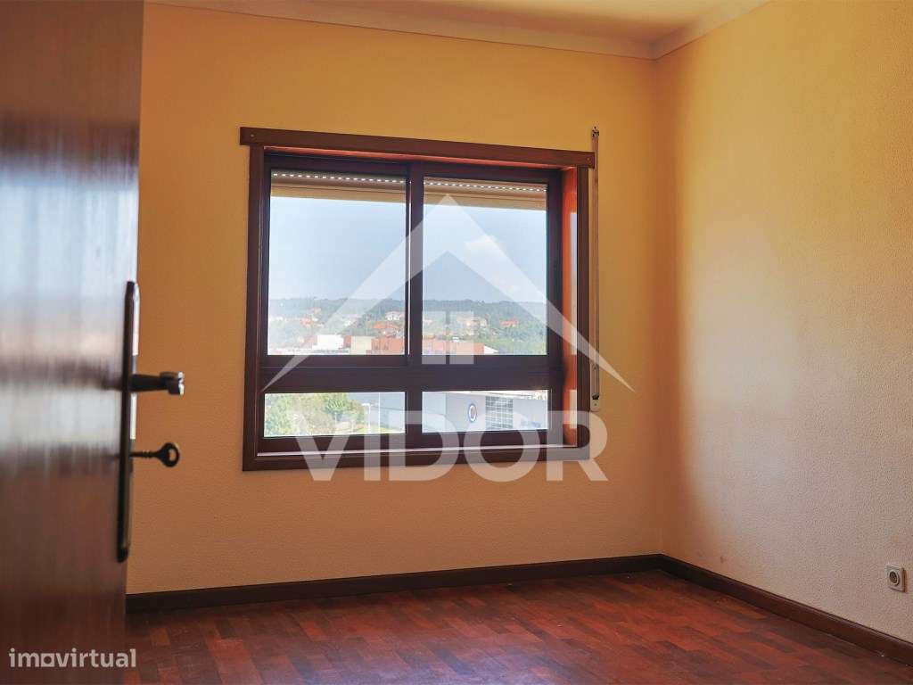 Vista Mar, Luz Natural e Conforto T3 no 7º Andar com Parqueamento e... - Grande imagem: 5/18