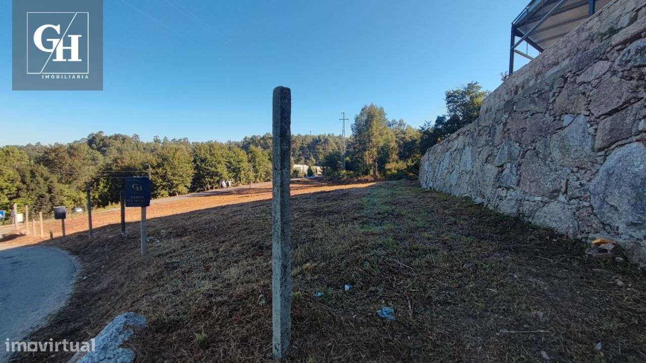 Terreno em Outiz – Possibilidade de construção para 3 moradias-15