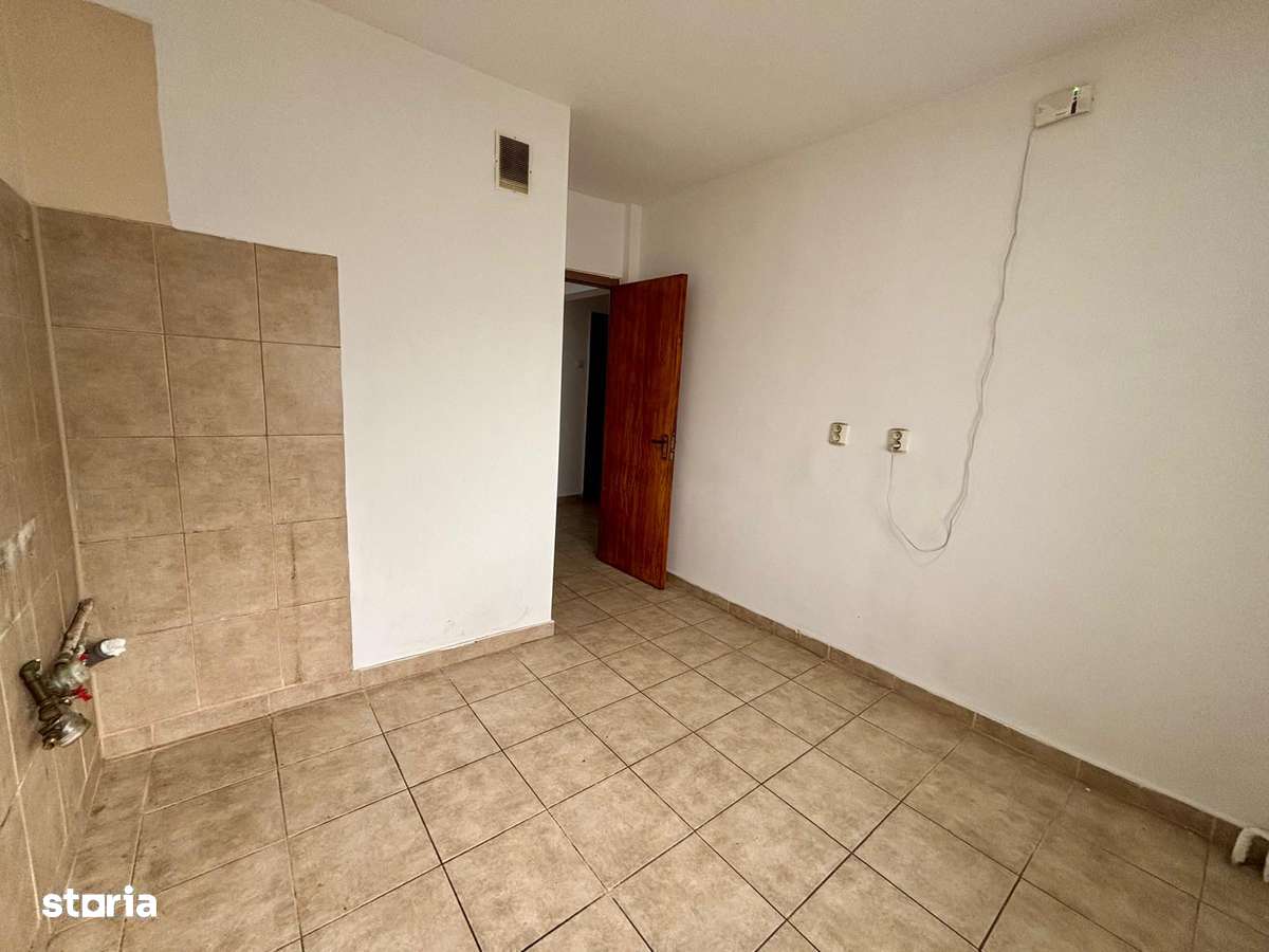 Apartament de vanzare 3 camere, Diham, B.Chisinau, Cernauti, Basarabia-10