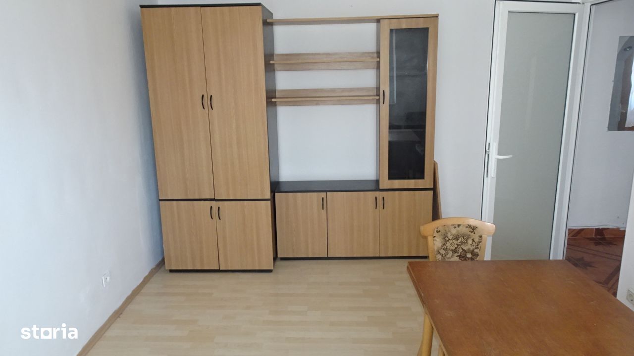 Vand apartament 2 camere decomandat Deva, Micro 15,