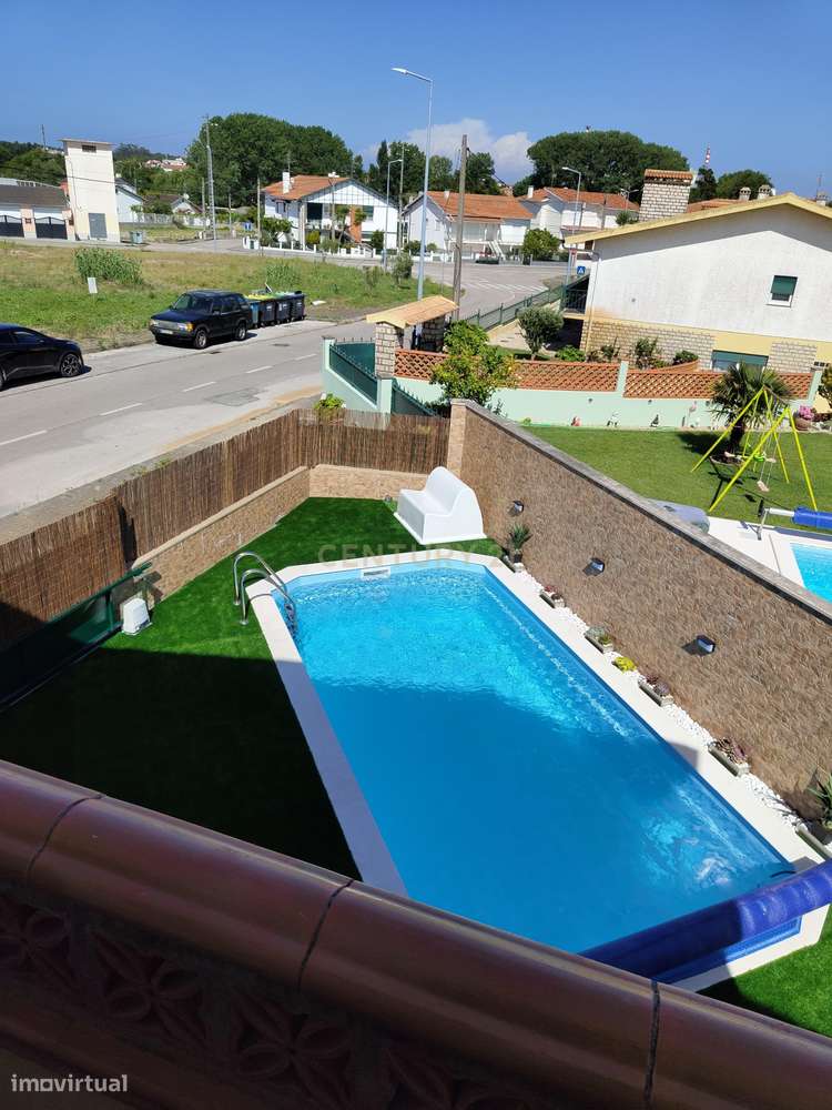 Moradia T4 com piscina em Gaeiras, Marinha Grande. - Grande imagem: 4/42