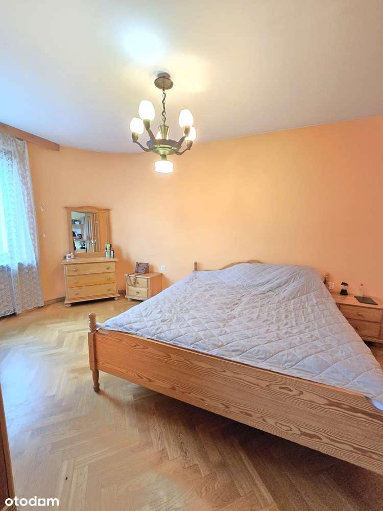 Interesujący dom w idealnej lokalizacji!-15