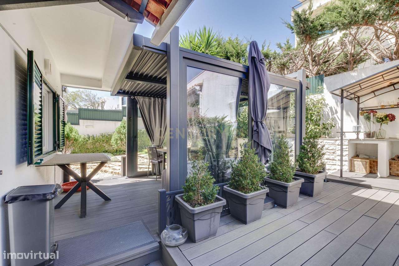 MORADIA T4 COM JARDIM E GARAGEM-3