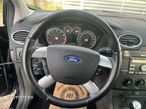 Ford Focus 1.6i 16V - 16