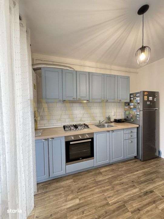 Apartament 2 camere decomandate, etaj intermediar, balcon, garaj, Urus - Imagine principală: 1/13