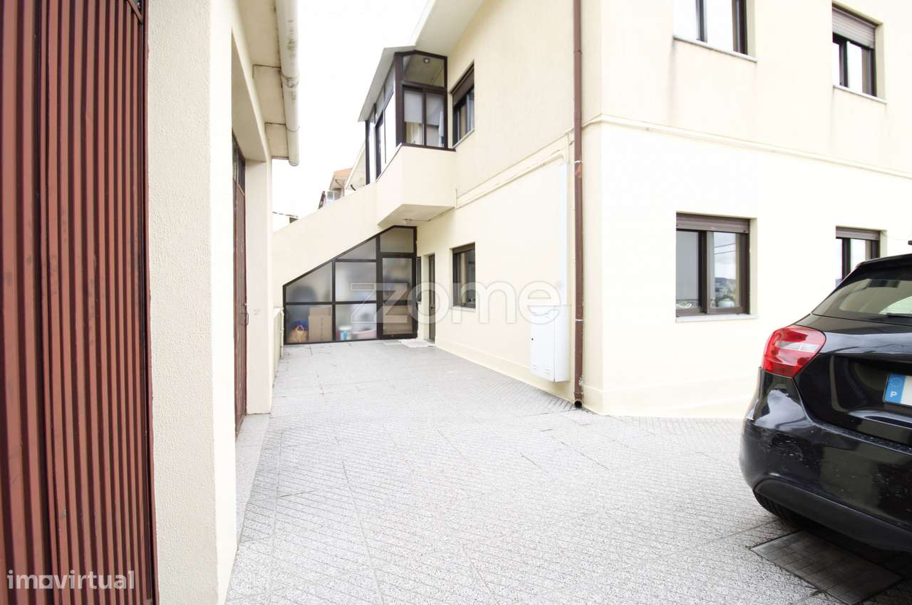 Andar Moradia T2 com Terraço, Garagem e 3 Frentes – Alto de Soutelo-15