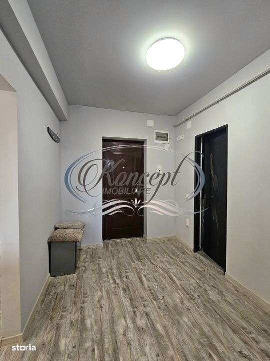 Apartament modern renovat cu parcare pe strada Florilor-5