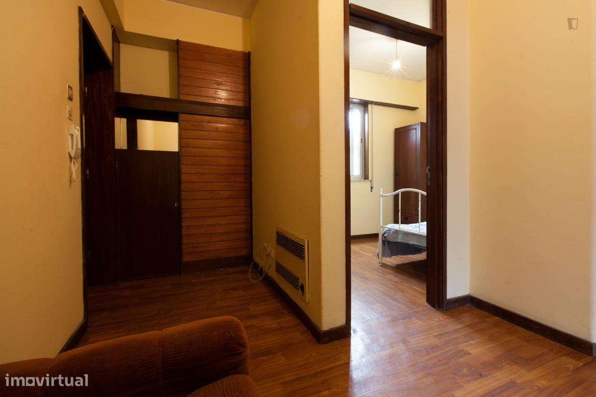 Apartamento com 5 quartos - localizado em Cedofeita Porto - Grande imagem: 3/8