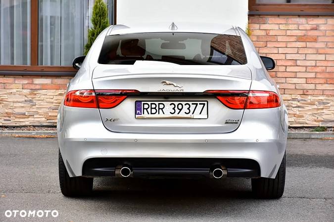 Jaguar XF 2.0 i4D AWD R-Sport - 17