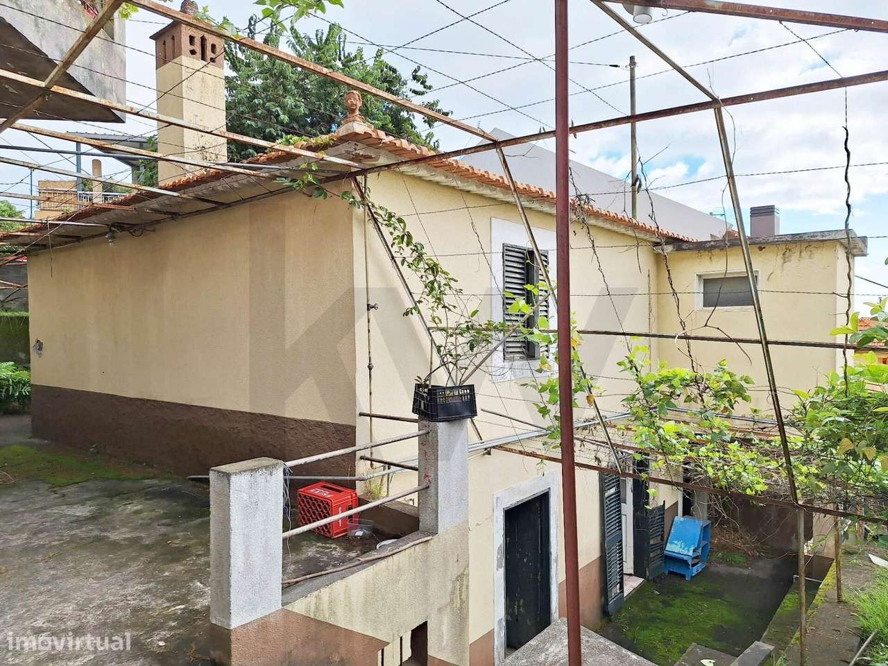 MORADIA PARA RECUPERAR-T4 NO ARCO DA CALHETA, CALHETA. - Grande imagem: 4/32