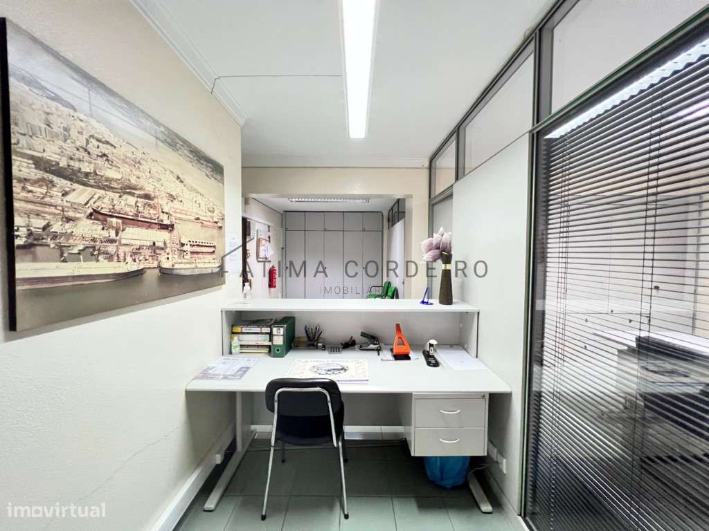 Escritório em Cacilhas com cerca de 121.80m2, Vista desafogada para... - Grande imagem: 5/19
