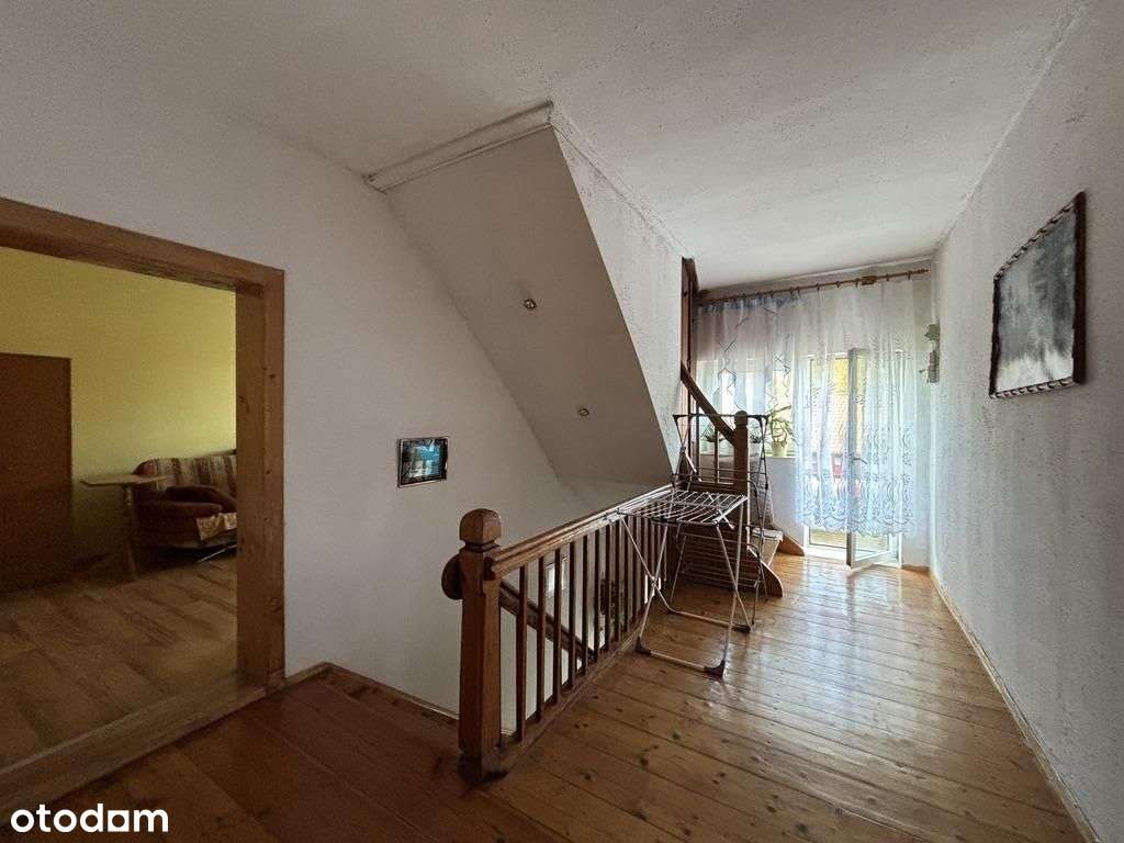 Budynek wolnostojący wraz zabudowaniami-11